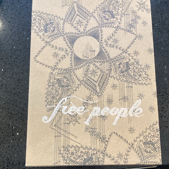 Free People Yellow Rosie Ruffle Heel Size 41 NWT - Picture 9 of 11